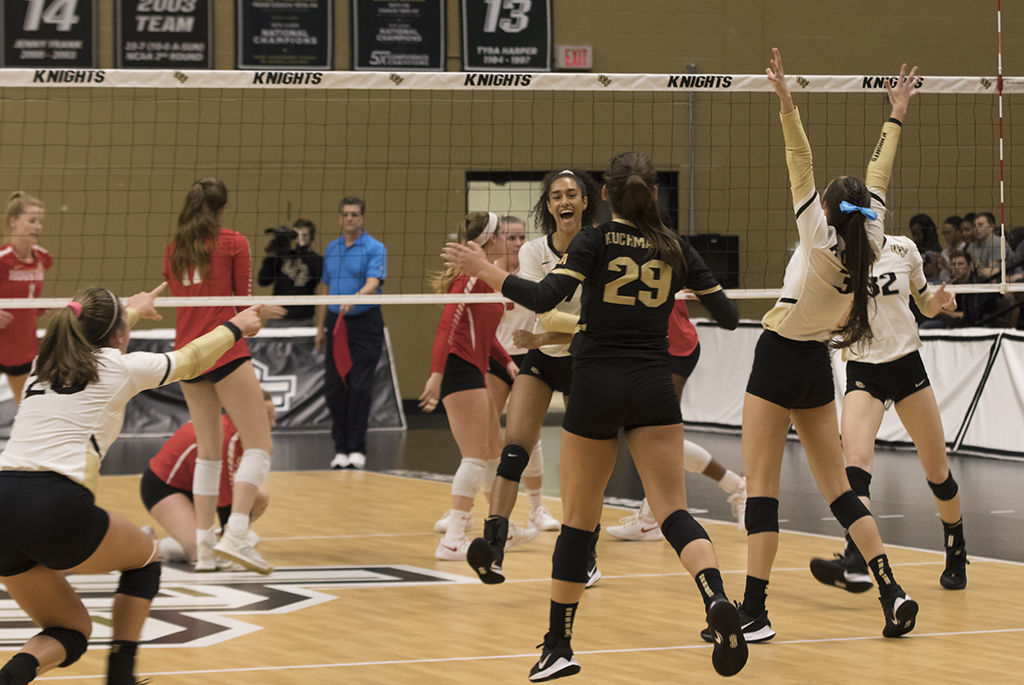 UCF swept UHouston in three straight sets